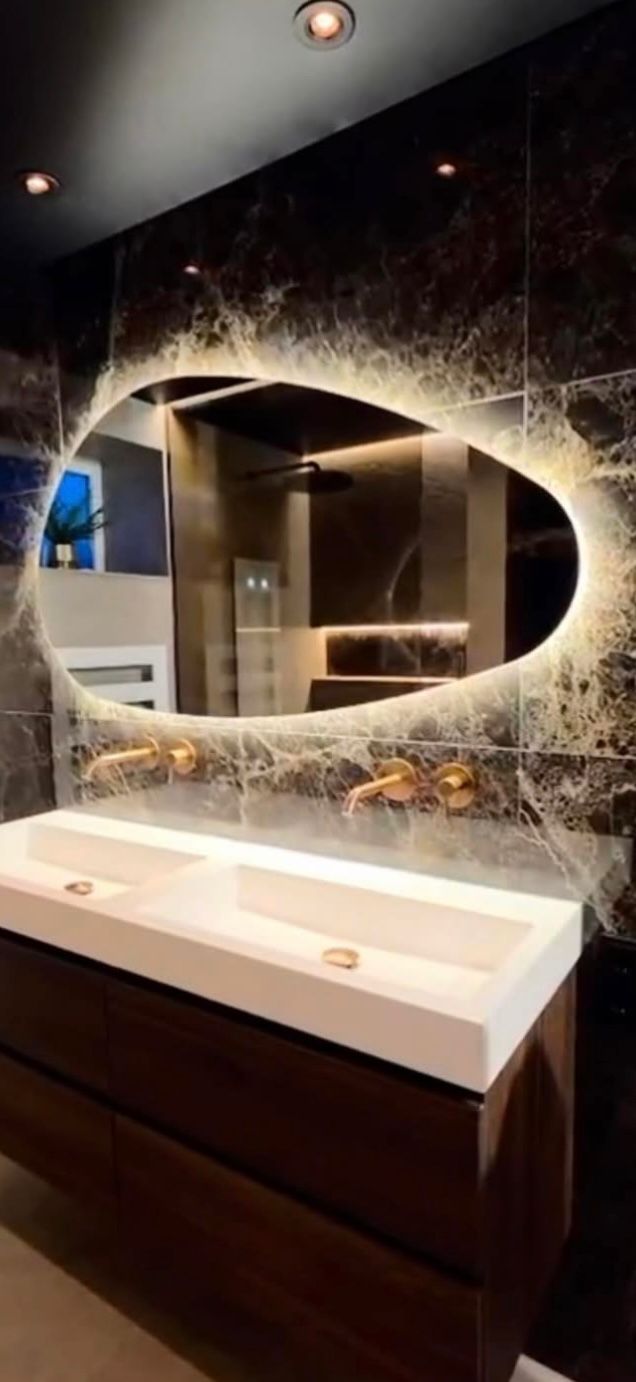 Verlichte spiegel badkamer